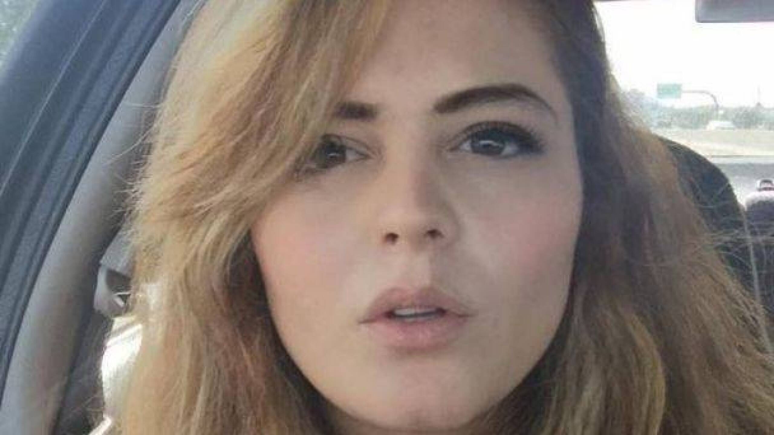 Allisson Lozz balconea a actores de Televisa