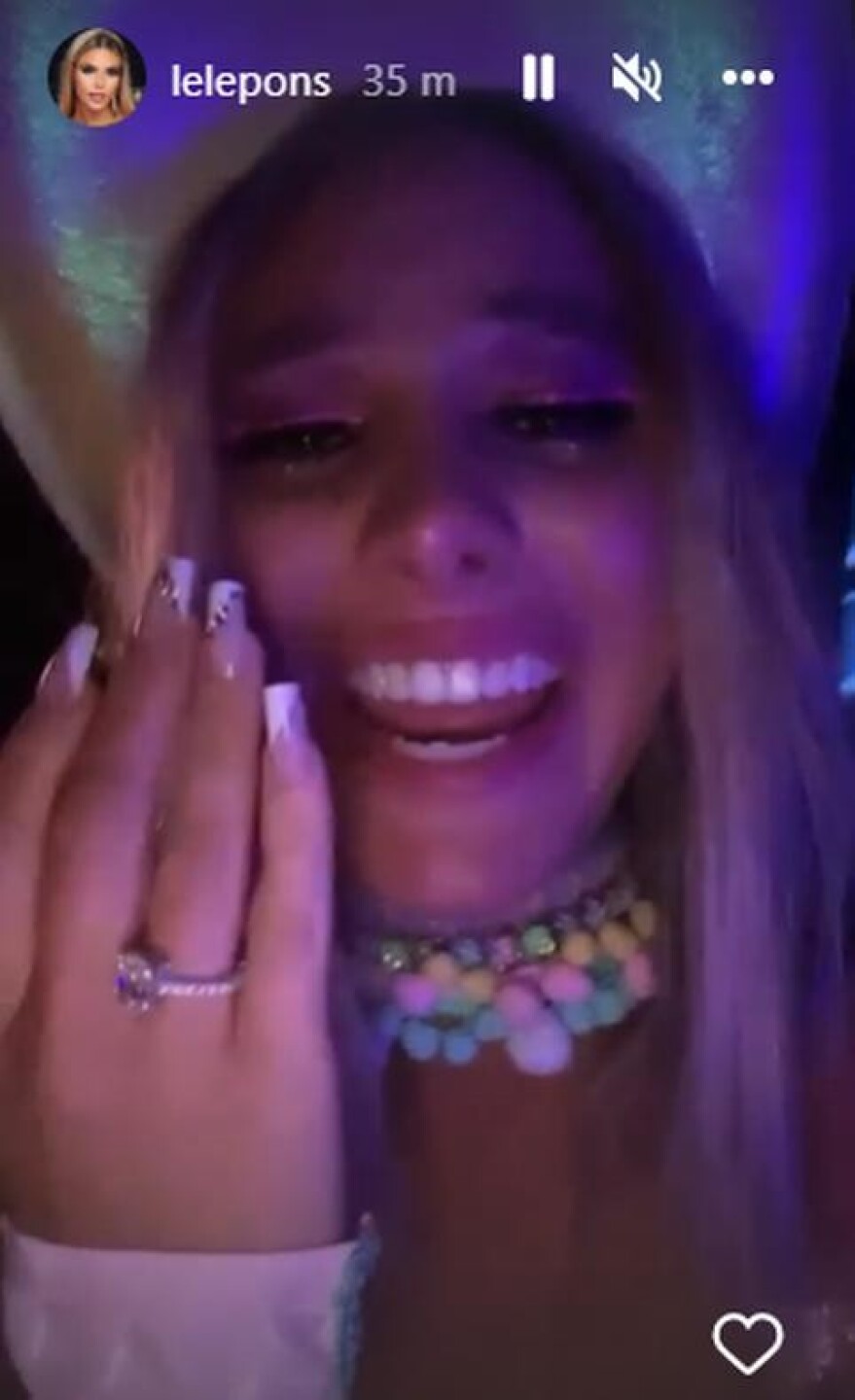 ¡Dijo que sí! Guaynaa le pide matrimonio a Lele Pons en el escenario de Tomorrowland 2022