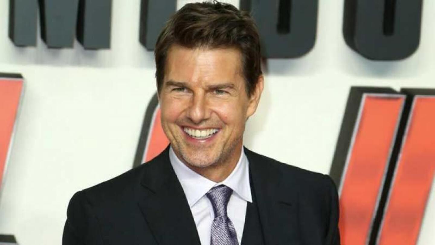 Como Ricky Martin, Tom Cruise aparece con el rostro hinchado