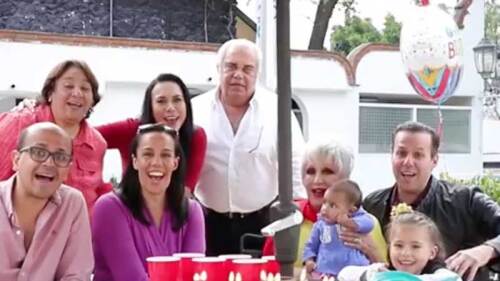 Hace un año que José José está en EU con su hija Sarita.