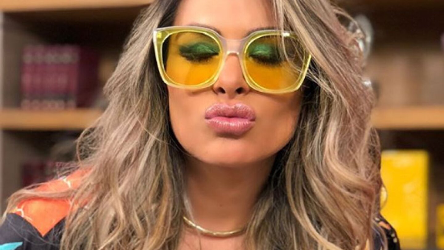 Galilea Montijo debuta como empresaria en el mundo de la moda