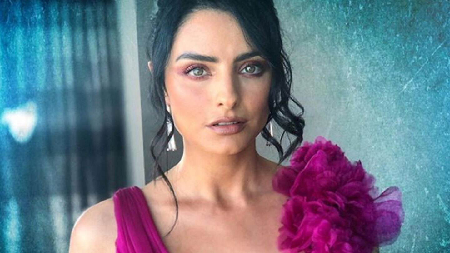 Aislinn Derbez cierra sus redes