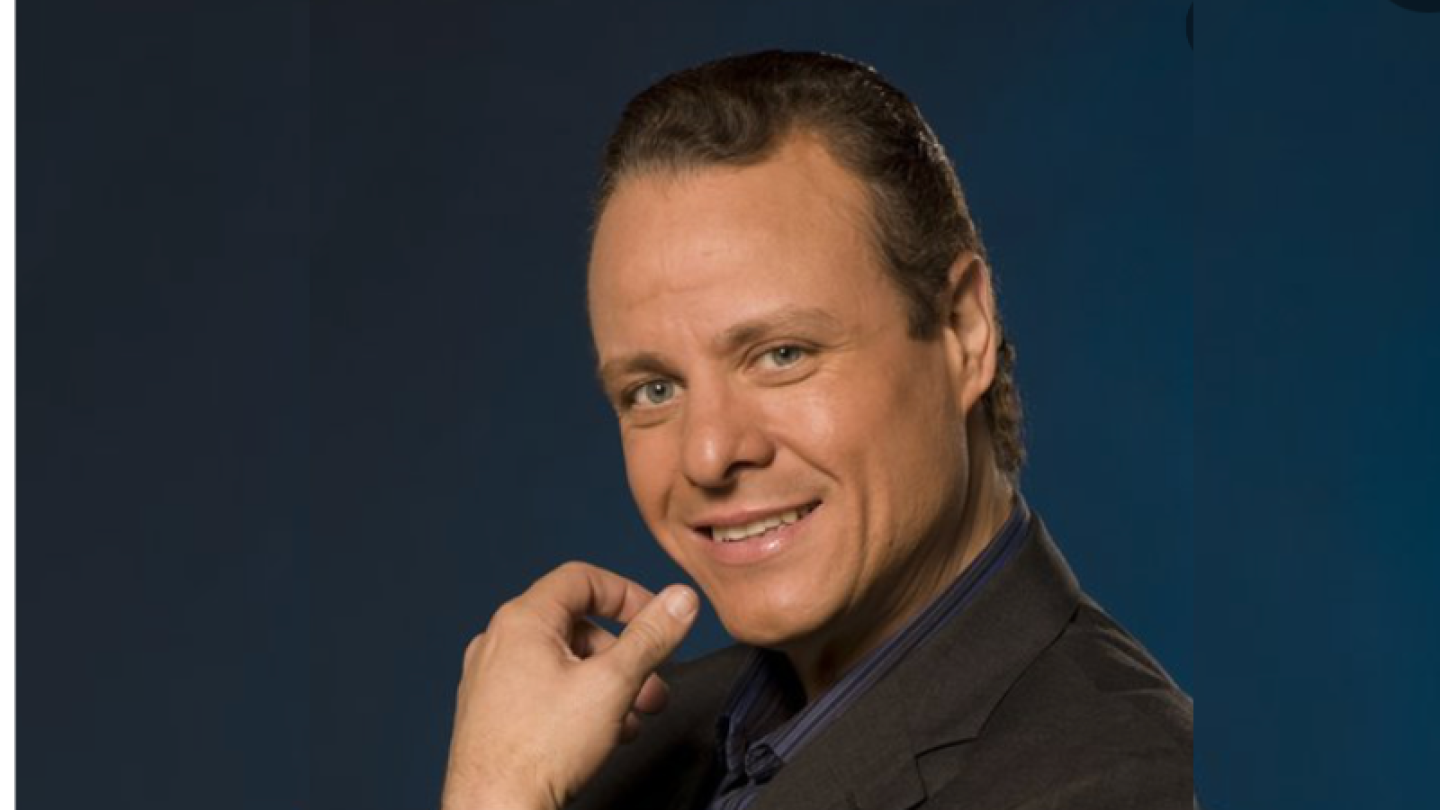 Rubén Cerda.png