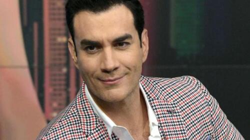 David Zepeda deja ver un poquito de su zona íntima en IG
