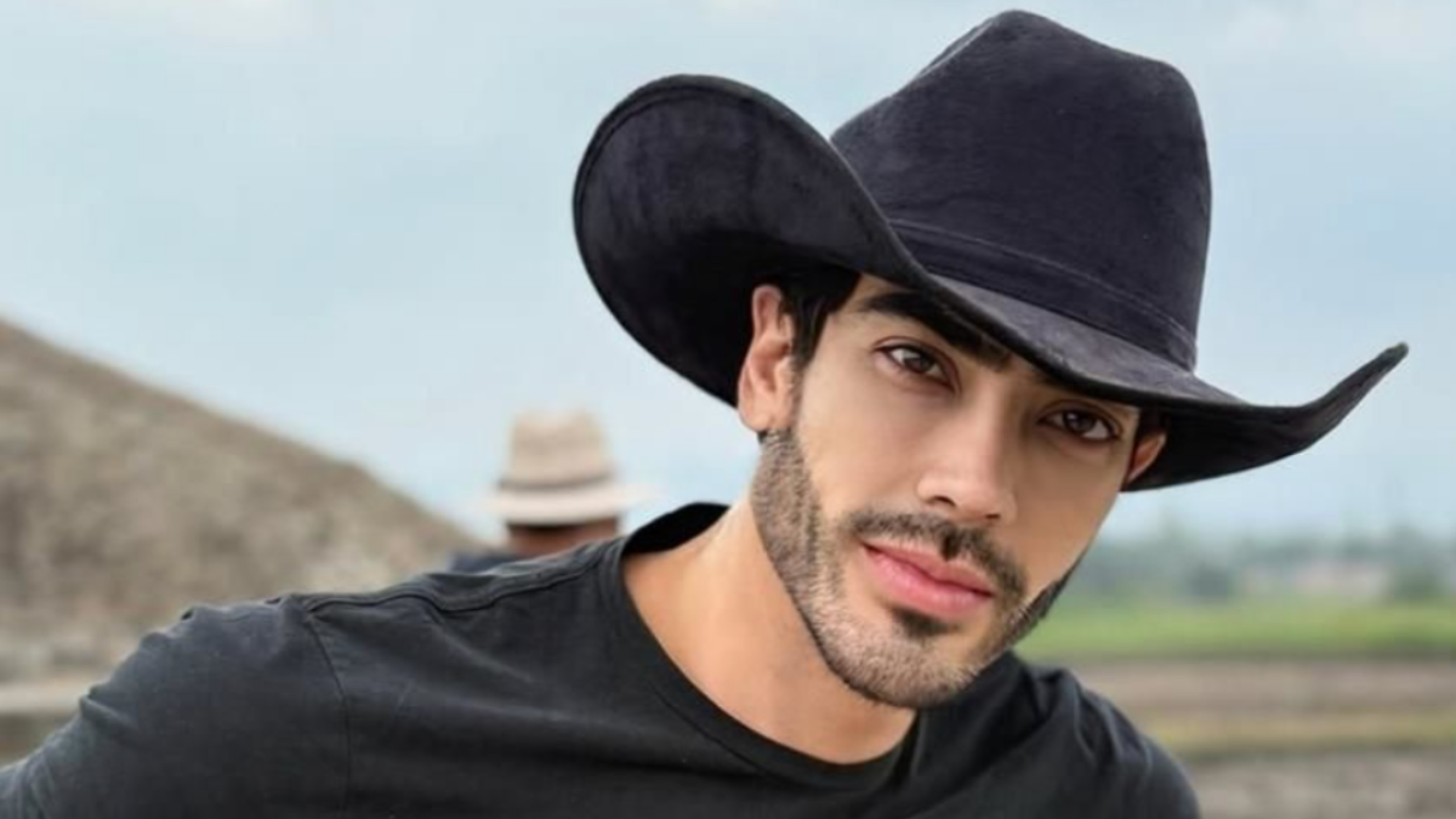 Jesús Cancino y su trayectoria como modelo y doctor