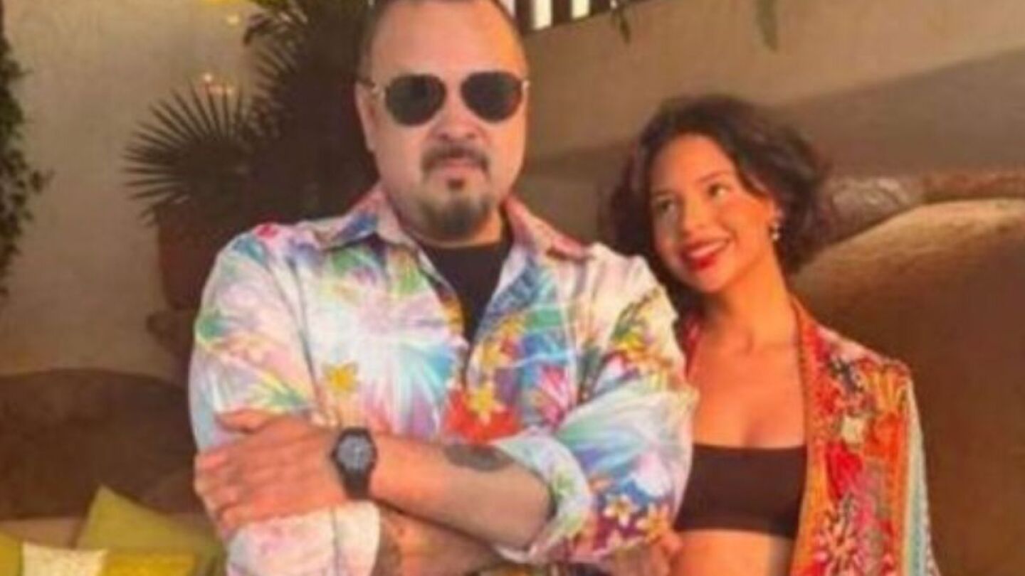 Pepe Aguilar se burla de Ángela Aguilar