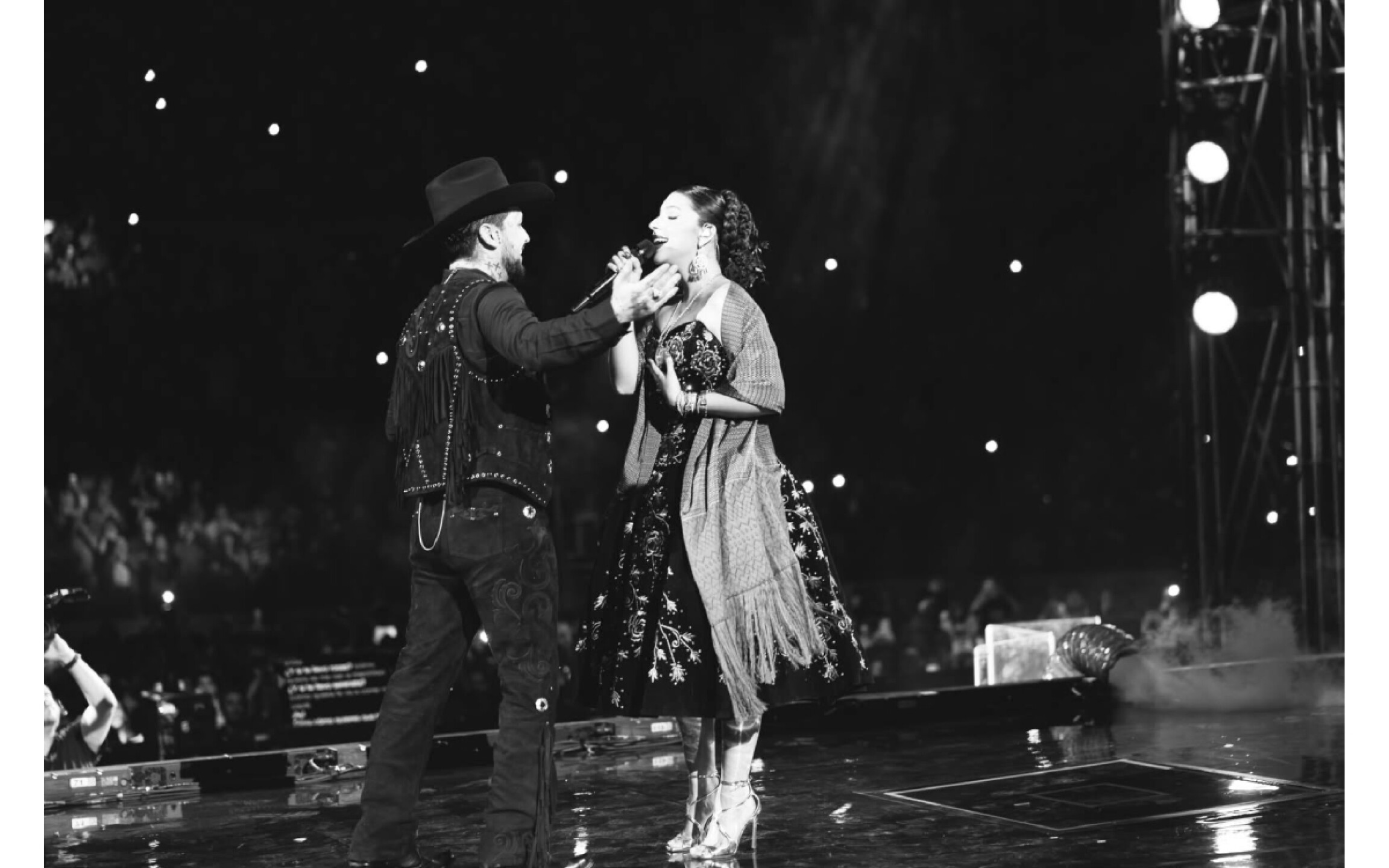 Nodal y Ángela Aguilar
