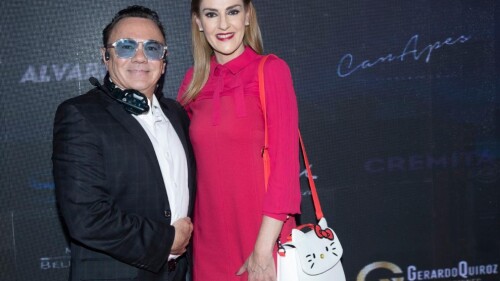 Chantal Andere y Gerardo Quiroz en la alfombra roja 100 representaciones Amor sin barreras.jpg