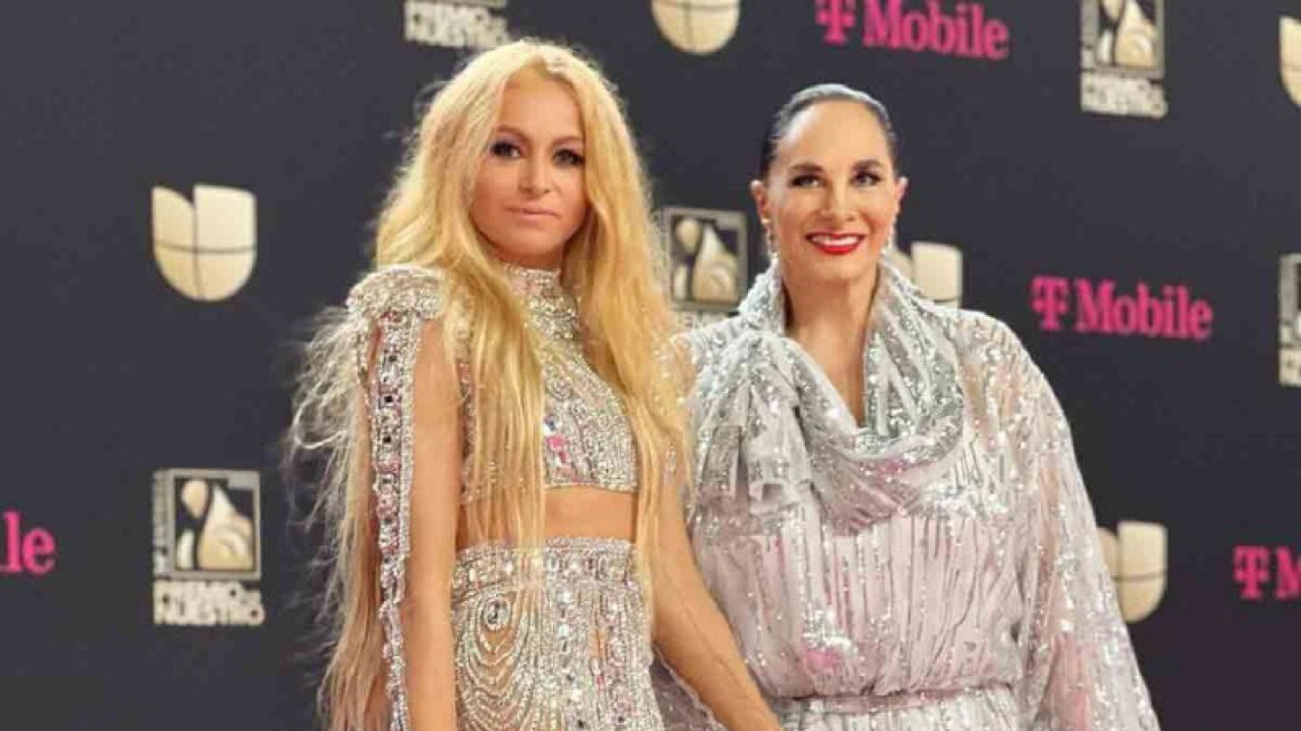 Paulina Rubio dice cómo se comunica con su mamá, Susana Dosamantes