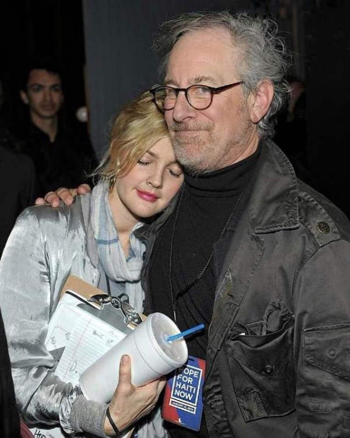 Steven Spielberg y Drew en una edad adulta