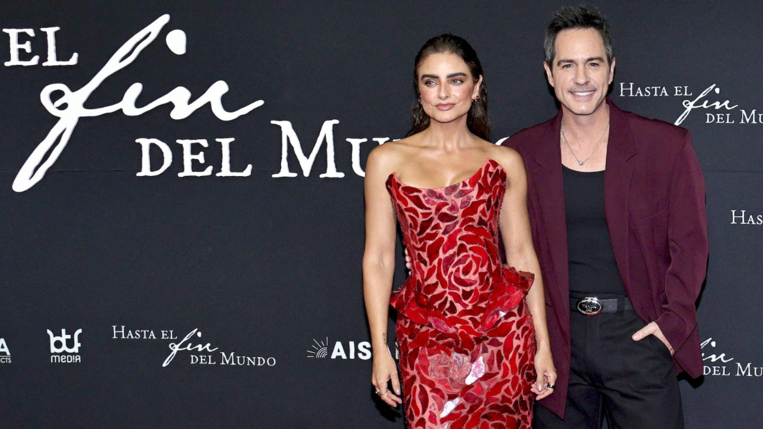 Aislinn Derbez y Mauricio Ochmann