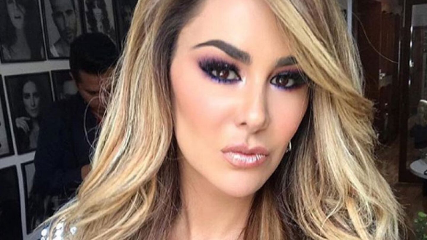 Ninel Conde pecó de vanidosa y se dio ‘manita de gato’ al llegar al aeropuerto