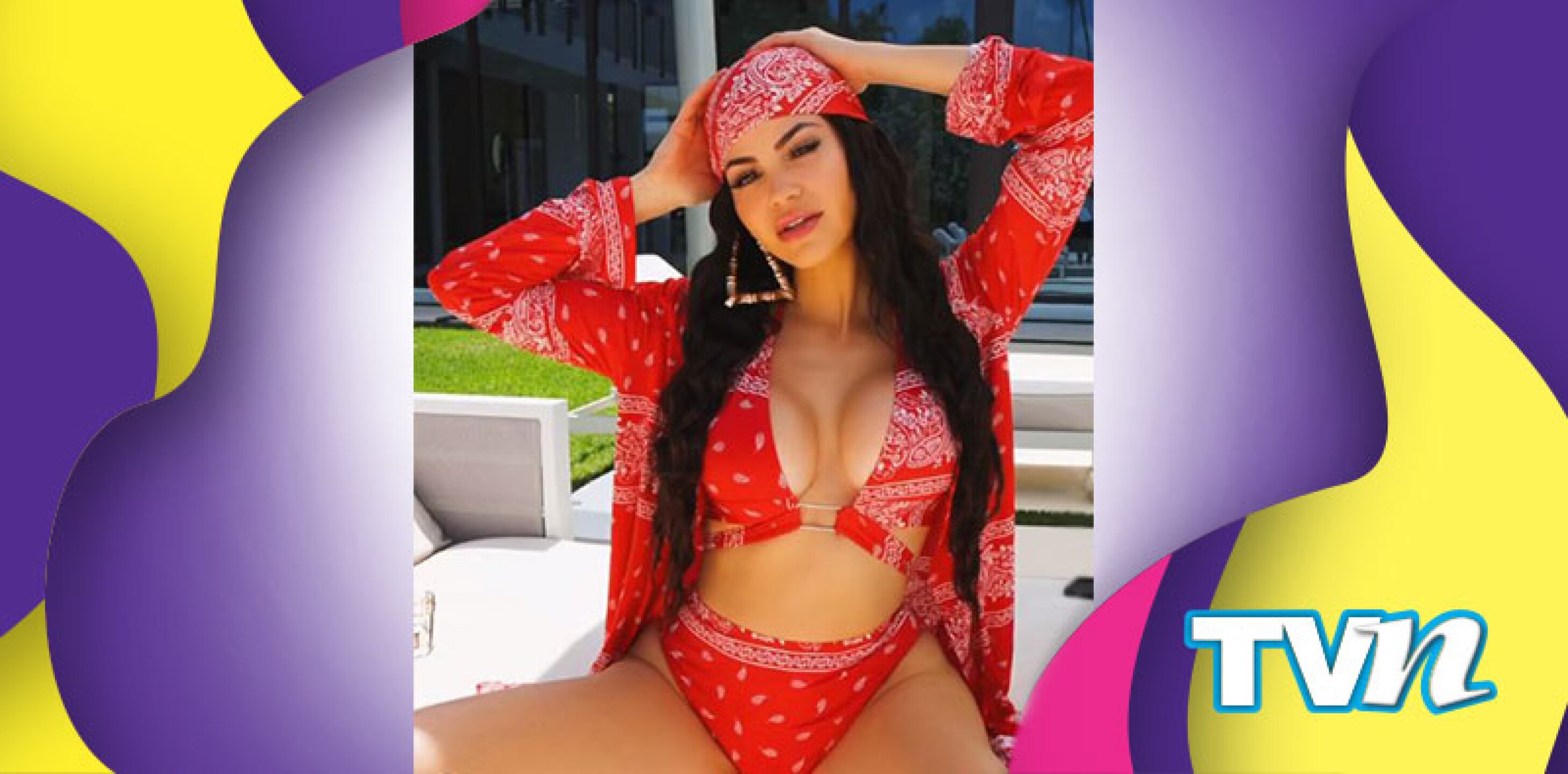 Le encanta lucir sus curvas.