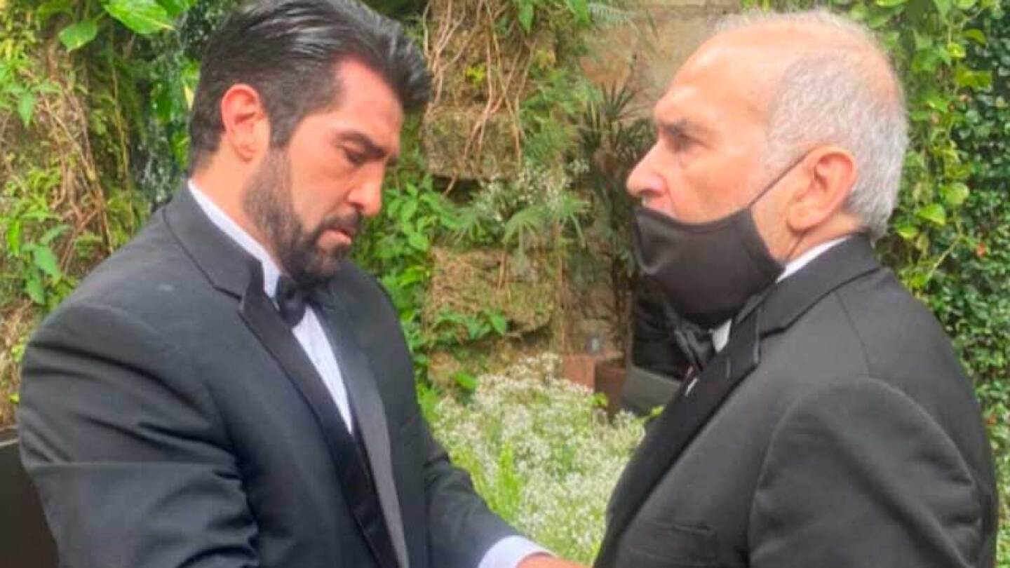 Papá de Arturo Carmona sufre accidente piden oraciones para su recuperación