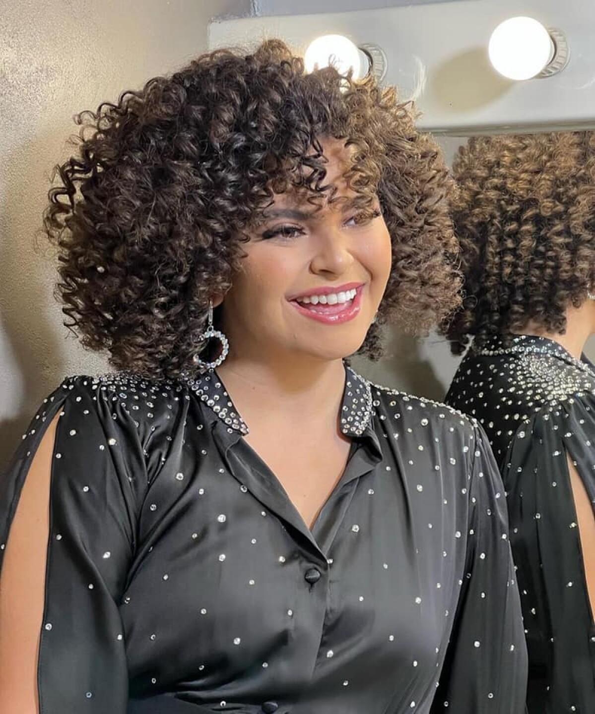 Lucero Mijares luce su cabellera
