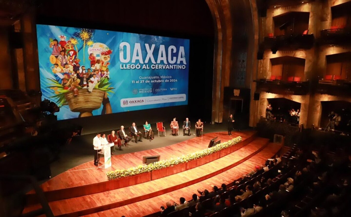 Oaxaca llegó al Cervantino