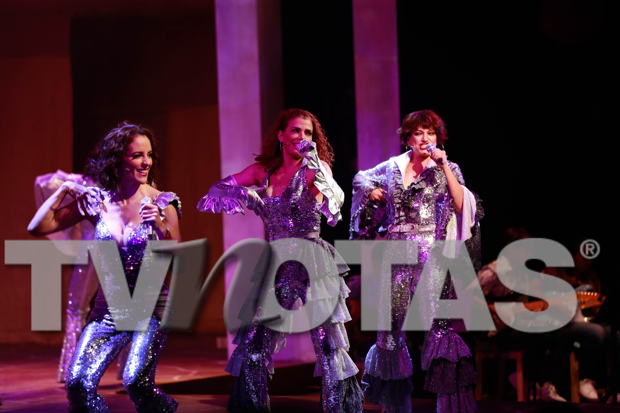 Presentación de Mamma Mía en el 70 aniversario del Teatro Insurgentes