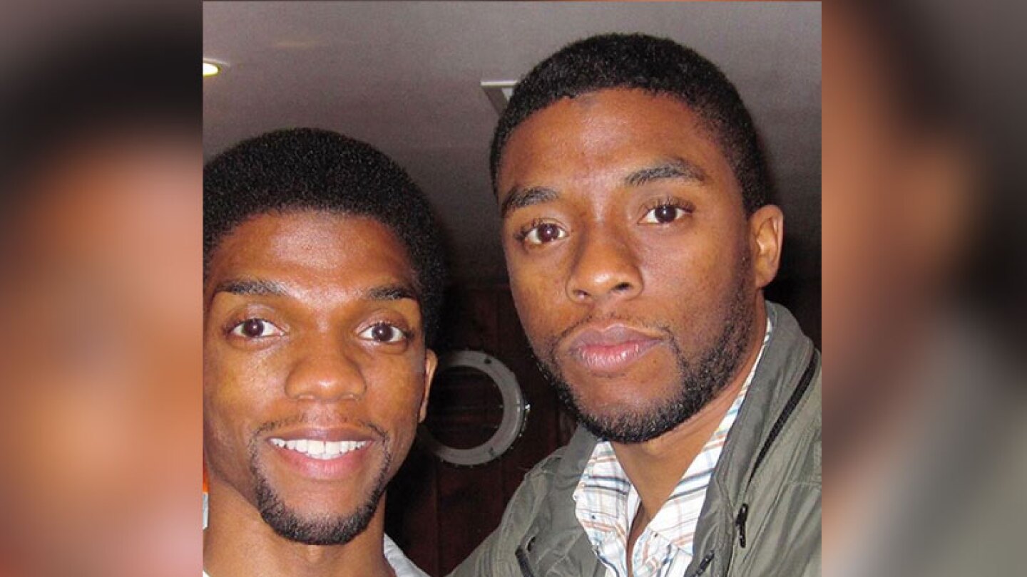 Kevin y Chadwick Boseman.