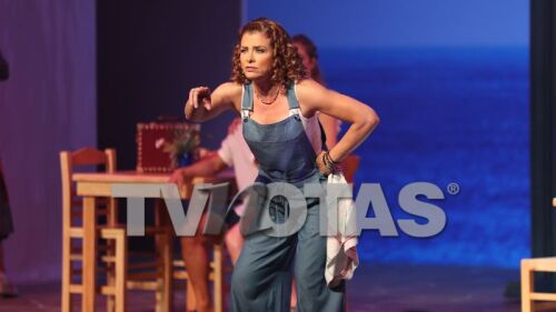 Lluvia de luminarias en el estreno de Mamma Mia!