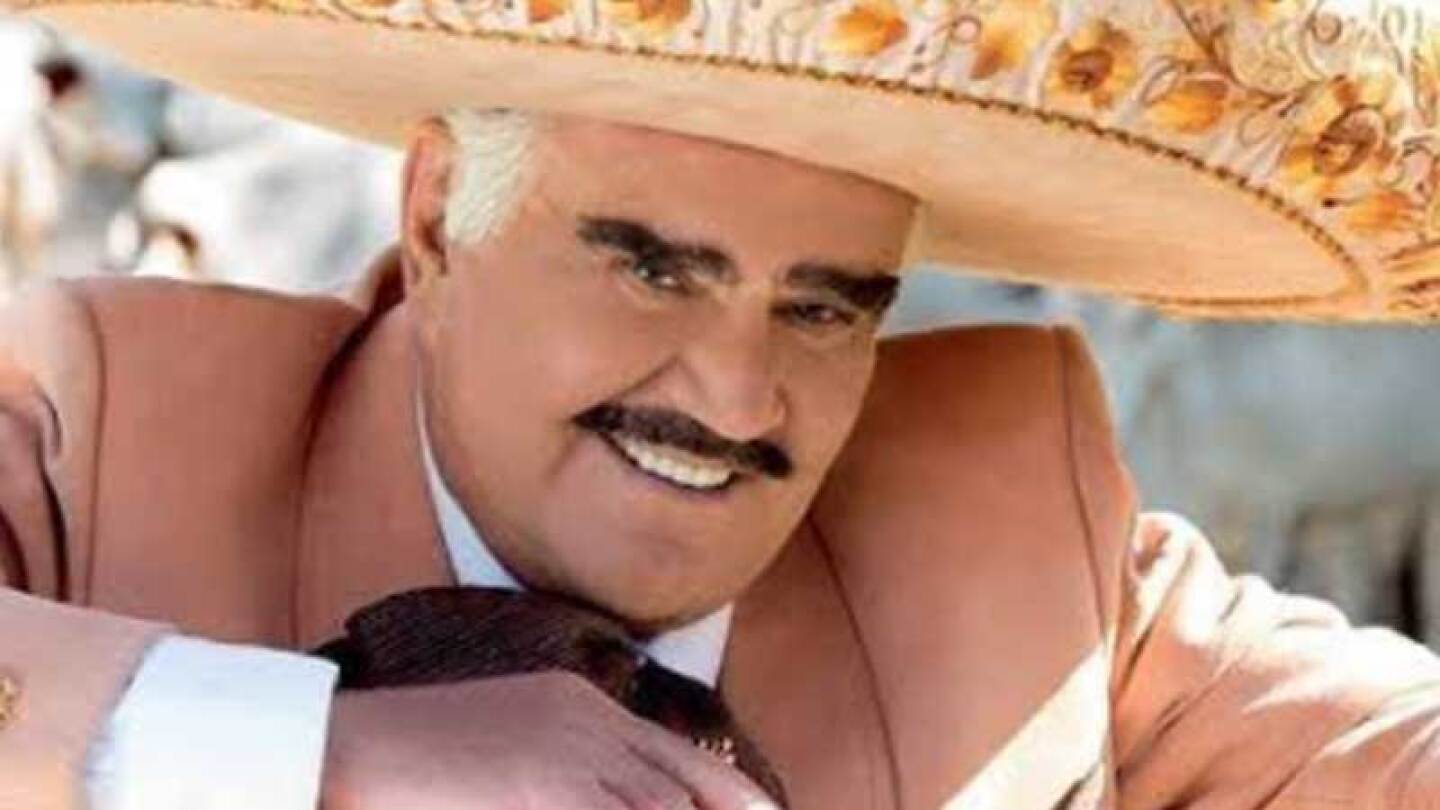 Proyecta a Vicente Fernández en la Catedral Tapatía