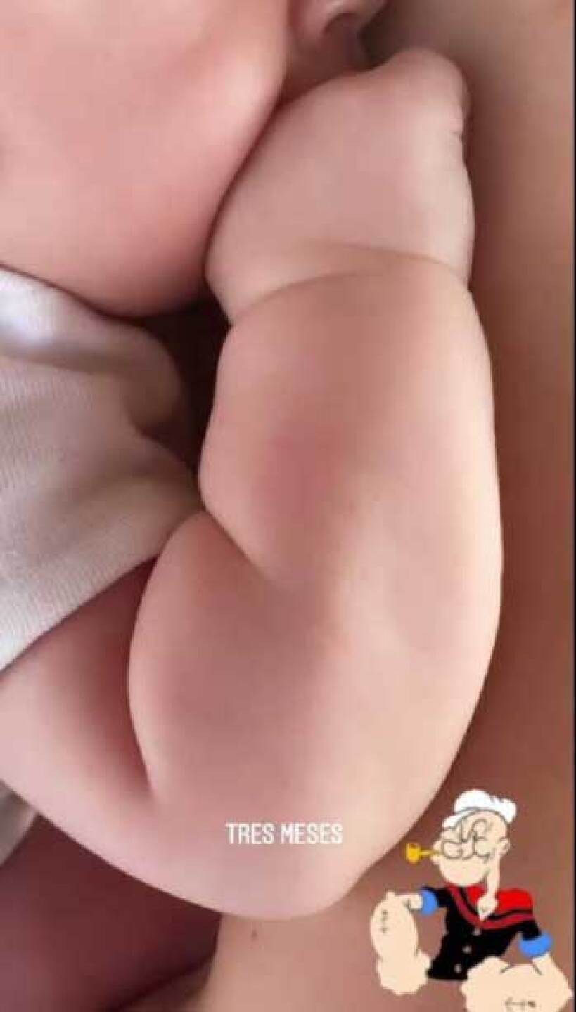 erik hayser ferndanda castillo viaje playa celebración 3 meses hijo