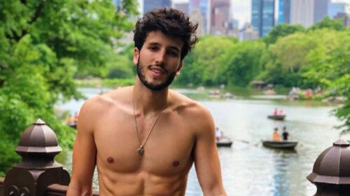Así es como Sebastian Yatra grita a los cuatro vientos su relación.