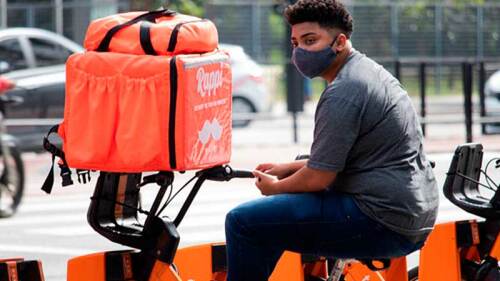 Automovilista arroja al vacío a repartidor y viralizan el video