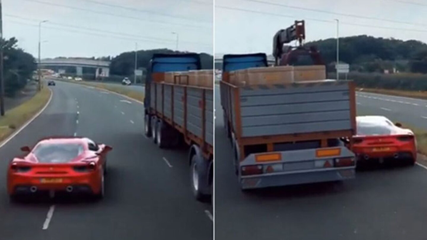 coche pasa por debajo de un camión