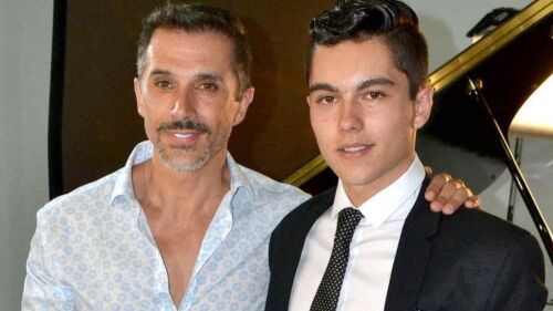 Sergio Mayer y su hijo con Barbara Mori.