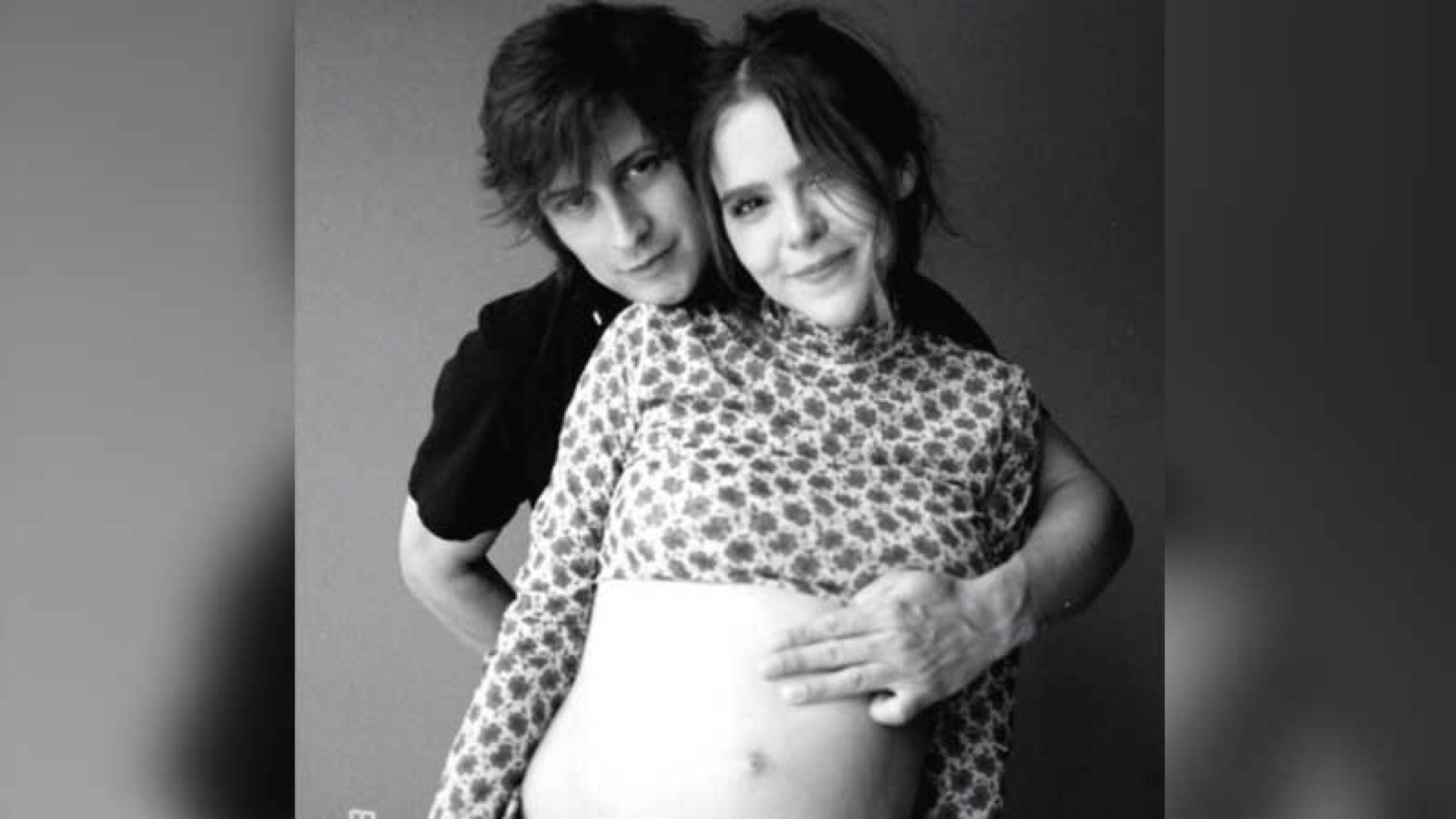 Yuya y Siddharta se encuentra de manteles largos con la llegada de su bebé