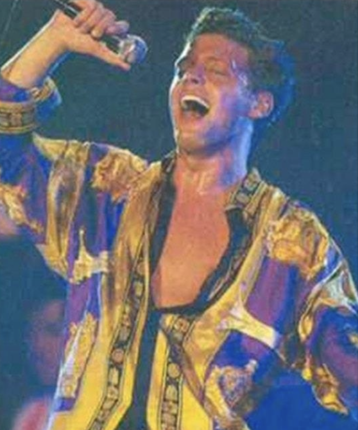 Luis Miguel camisa Versace