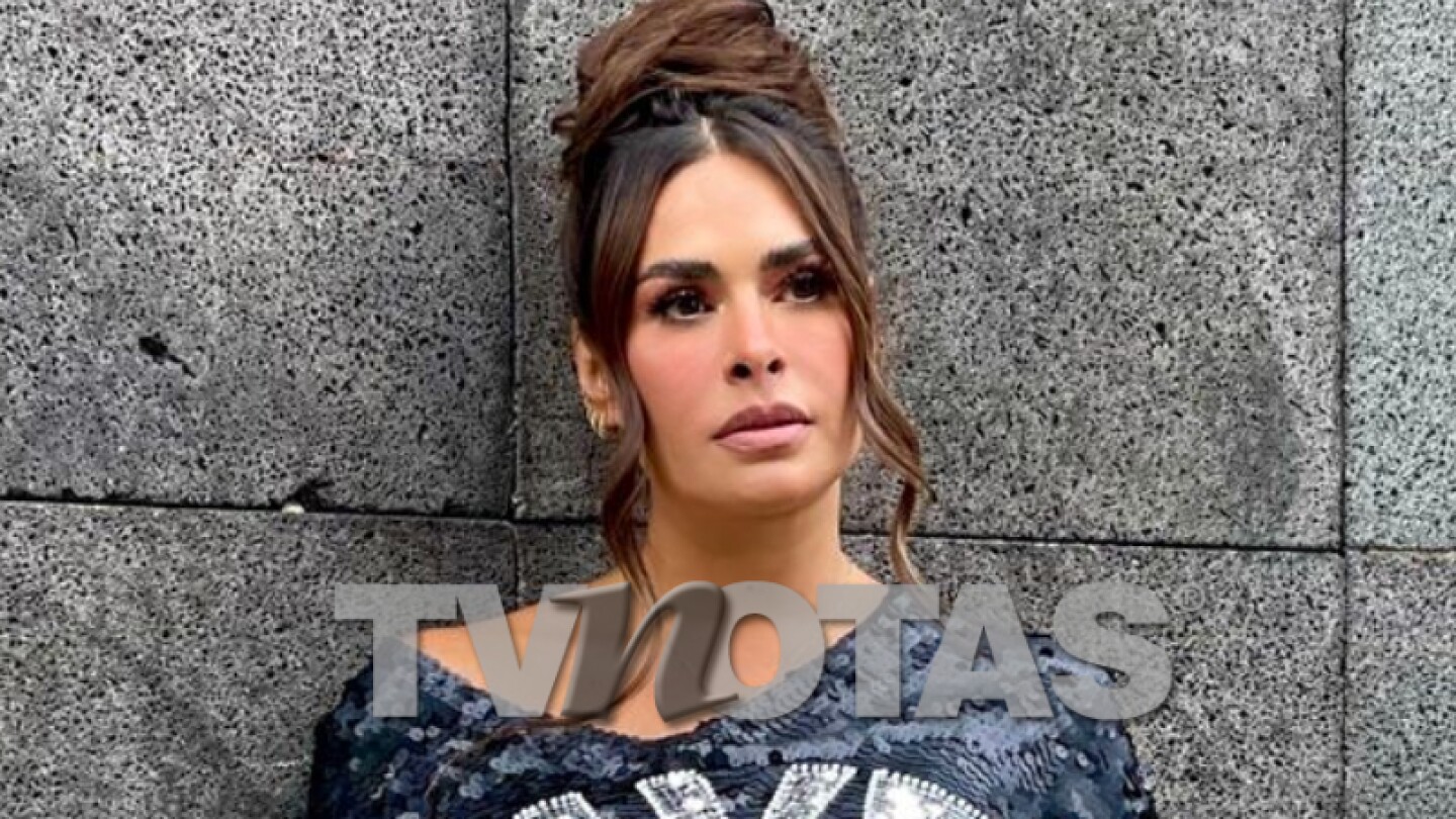 Galilea Montijo con logo TVNotas