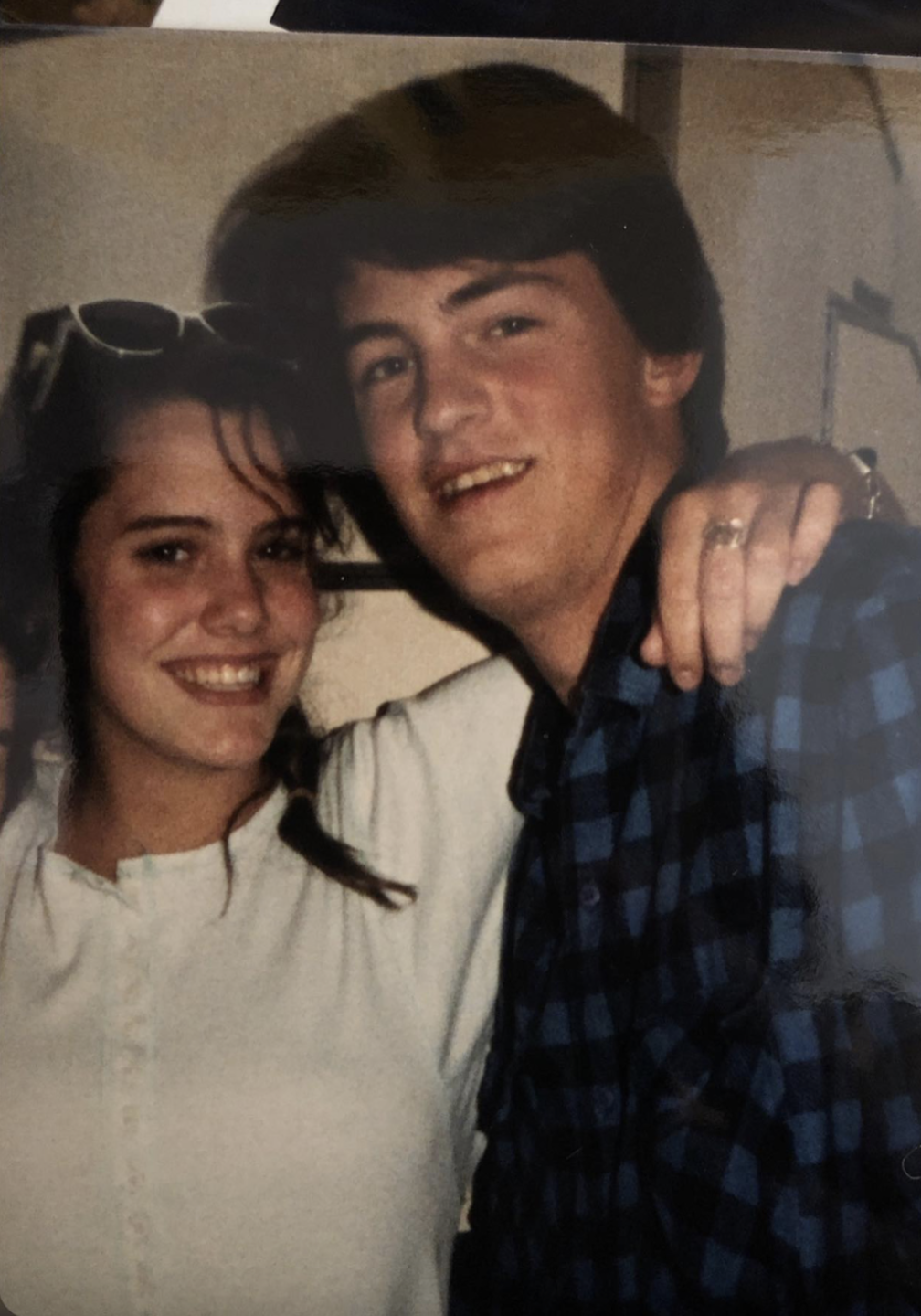 Ione Skye y Matthew Perry jóvenes