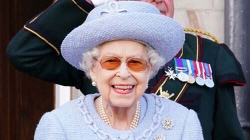 Reina Isabel II de Inglaterra preocupa a sus médicos, está bajo supervisión