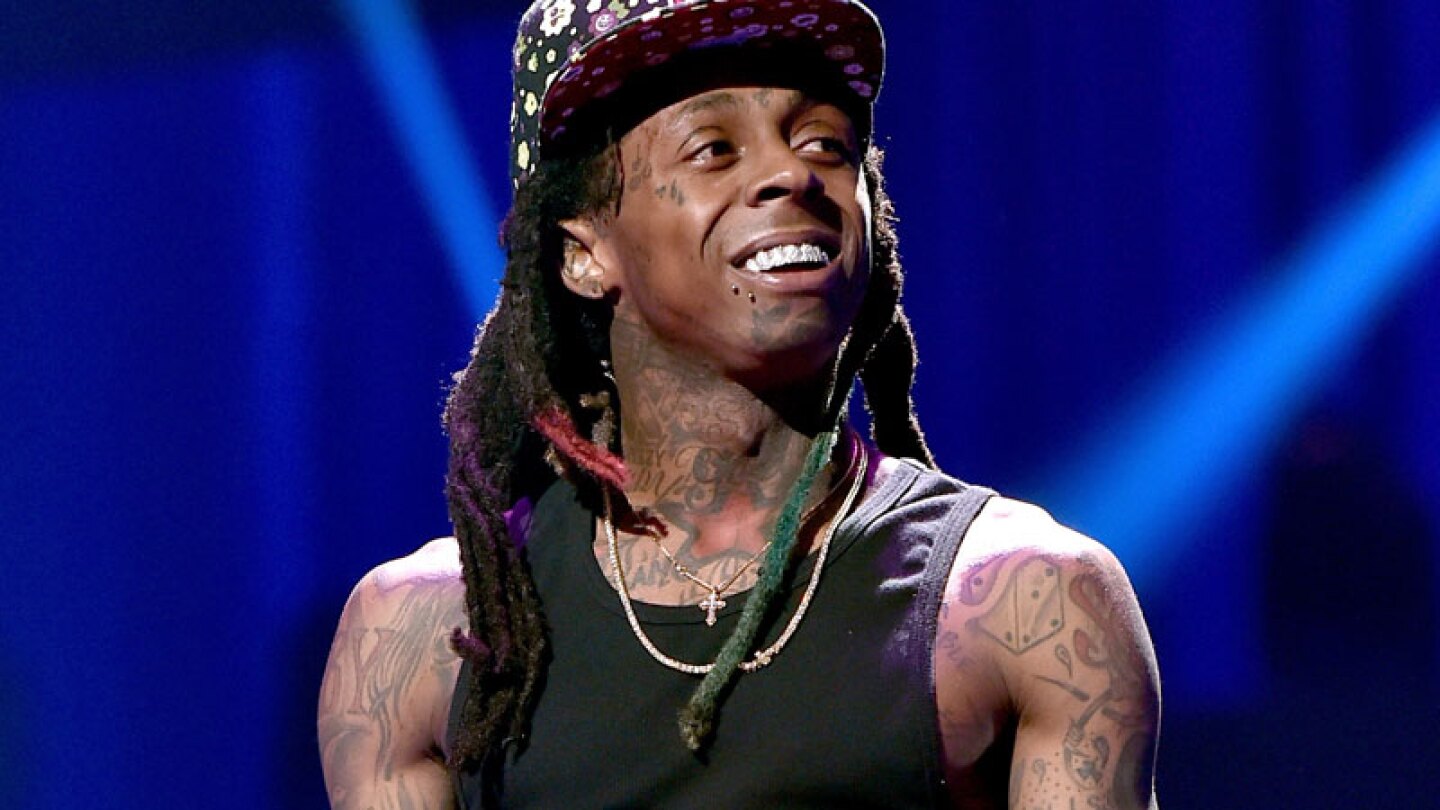Hospitalizan a Lil Wayne por sufrir convulsiones