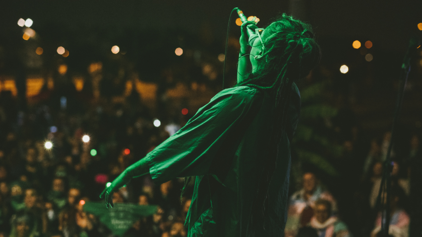 Cantante de rap en show