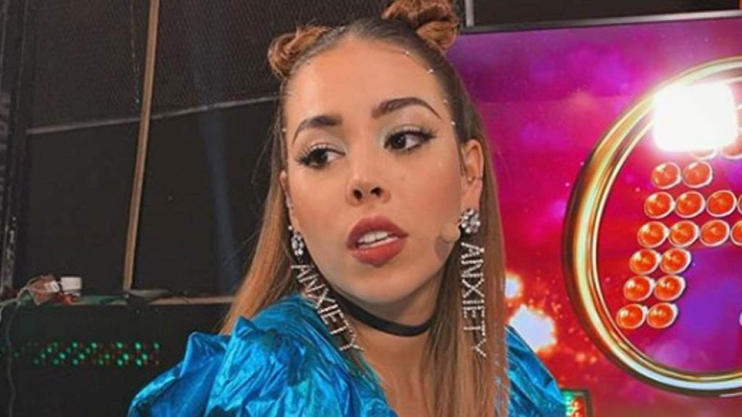 Danna Paola está tan segura, que retó a Escorpión Dorado a hacer una apuesta.