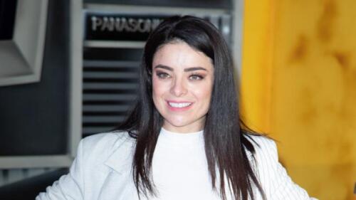 Violeta Isfel anuncia boda y busca padrinos