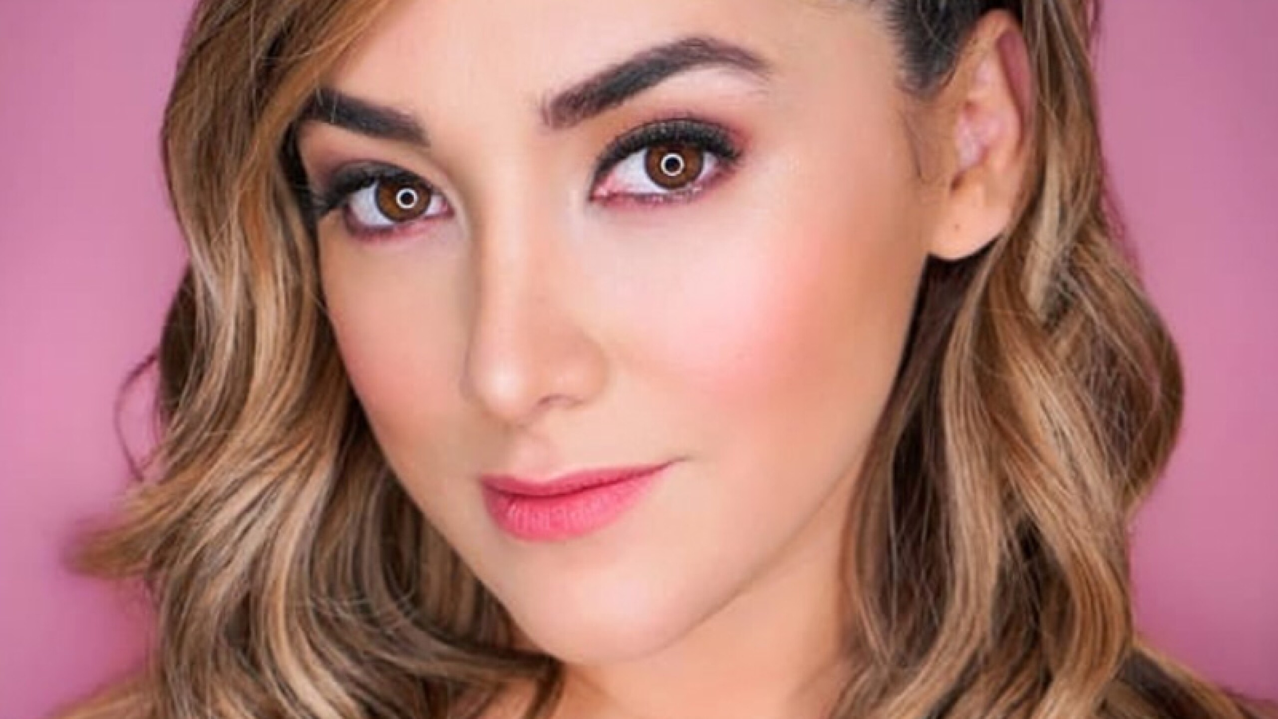 Sherlyn ya está en forma