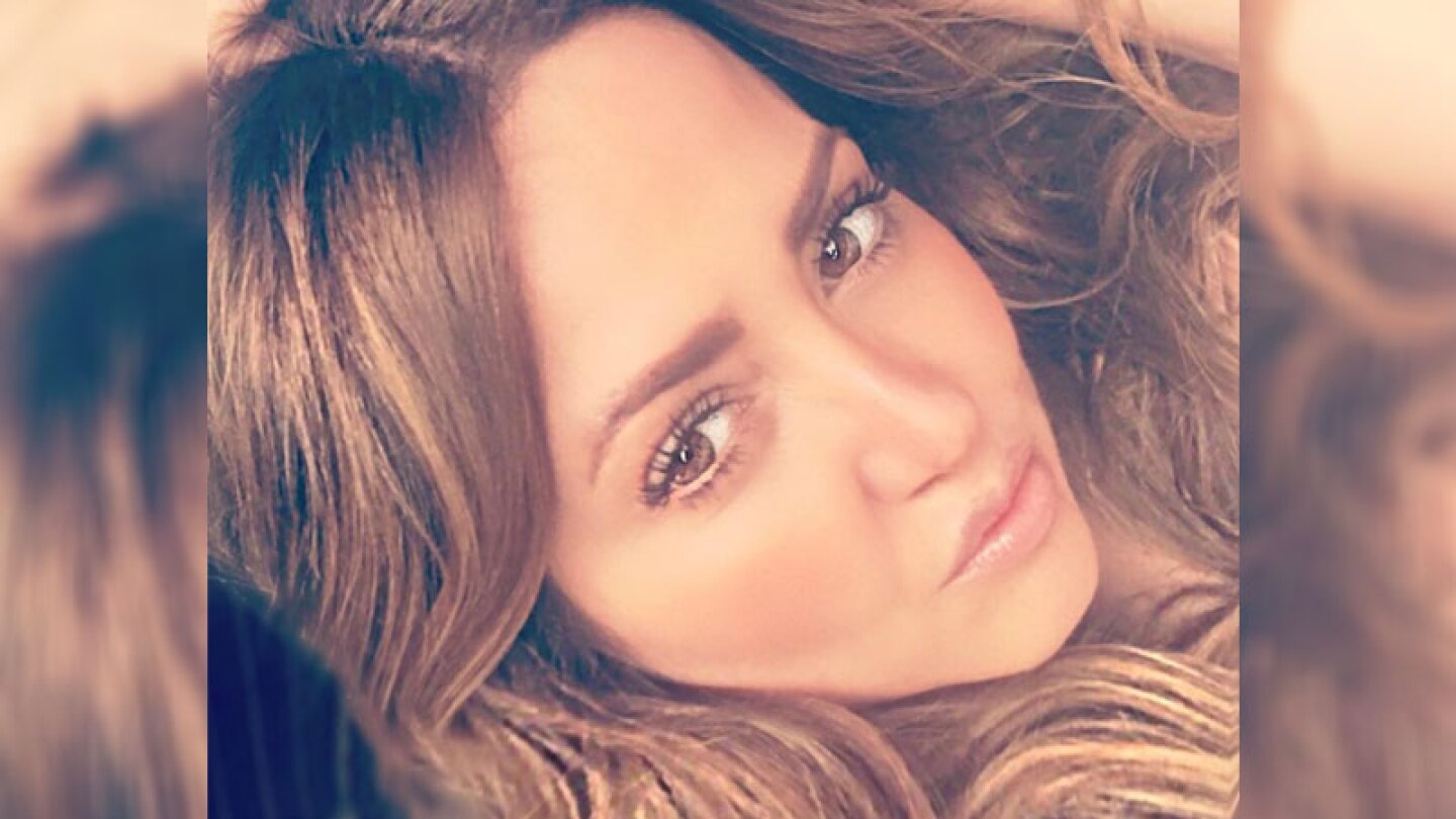 Andrea Legarreta se deja grabar mientras le dan tremendo masaje y desata caos
