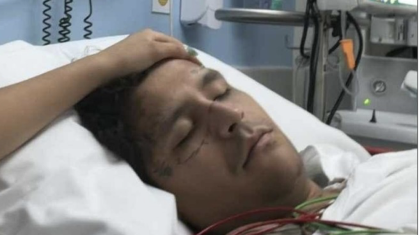 Christian Nodal hospitalizado