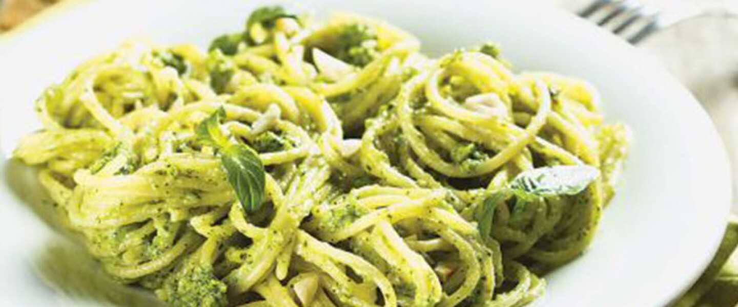 Pasta con pesto.