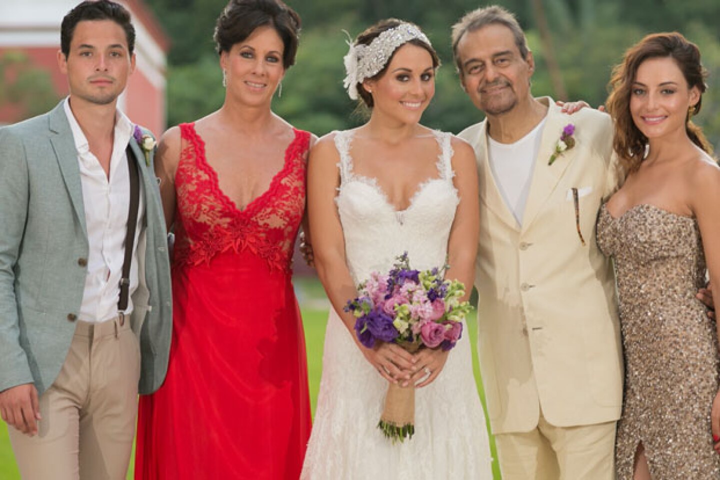 La familia de la novia, el primer actor Gonzalo Vega y la señora Leonora Sisto y  sus hermanos Marimar y Gonzalo.