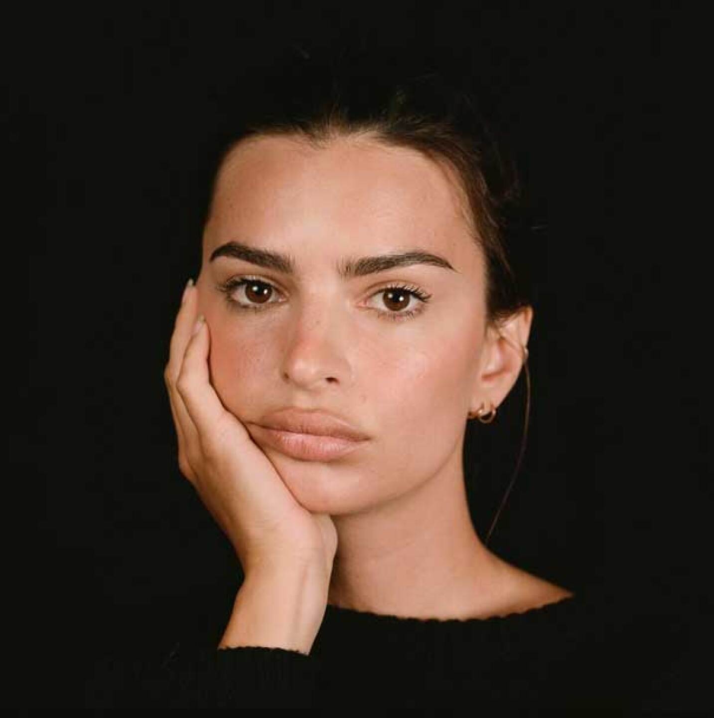 Emily Ratajkowski le manda indirecta a sus exparejas