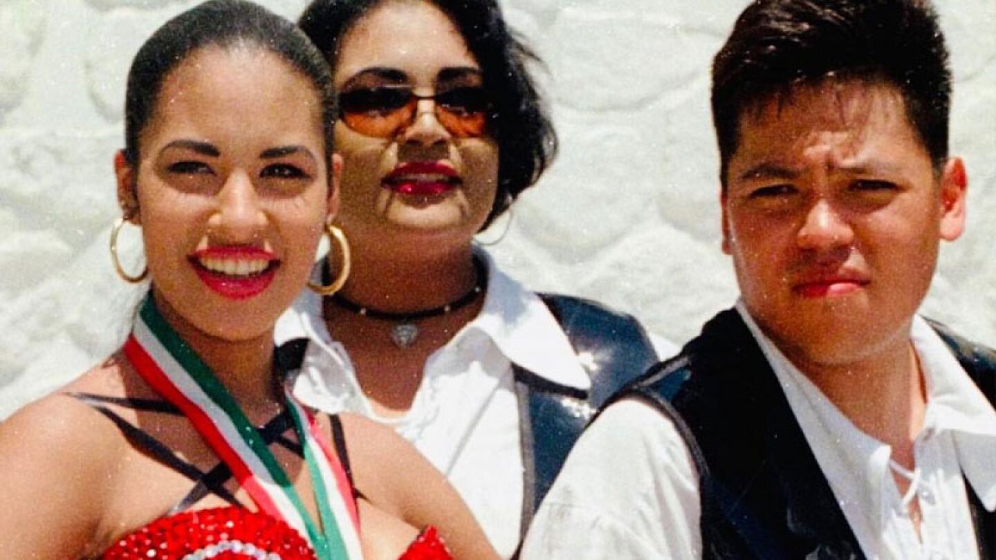 selena serie hermano netflix