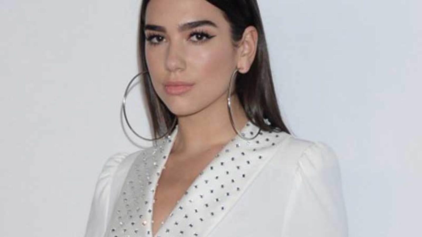 Dua Lipa se ha convertido en un ícono de la moda.