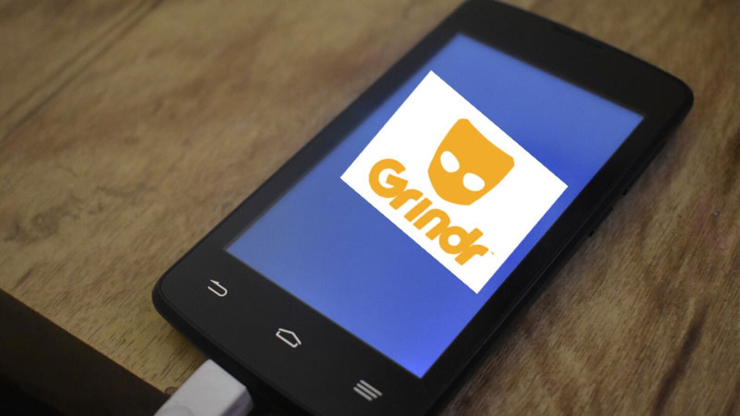 Grindr comparte información privada de sus usuarios