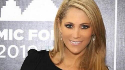 Inés Sainz apoya a su equipo favorito de la NFL con sensual foto