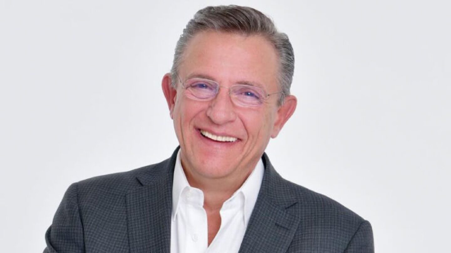 Jorge Garralda se muda de canal con todo y programa