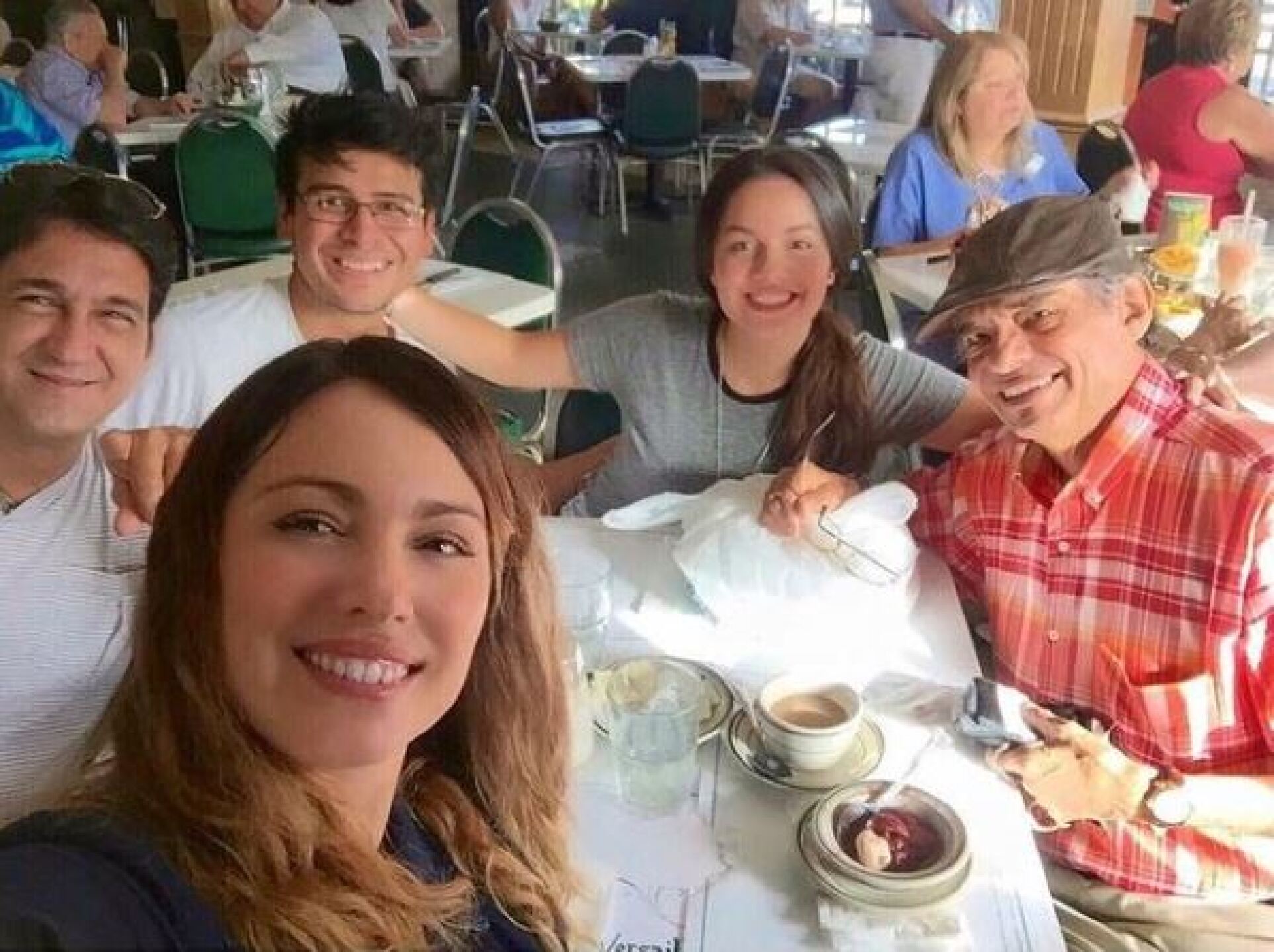 El cantante los apoyó.